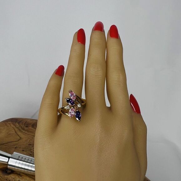 Vintage Ring Sz 9 Beautiful Pink Purple Clear Crystal Floral Gold Plate 4167 - Picture 3 of 12